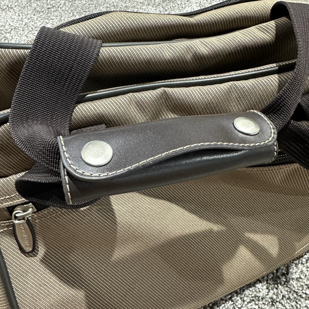 Dockers Tan Messenger Overnight Carry-On Travel Bag, Lots of Storage - Picture 10 of 11